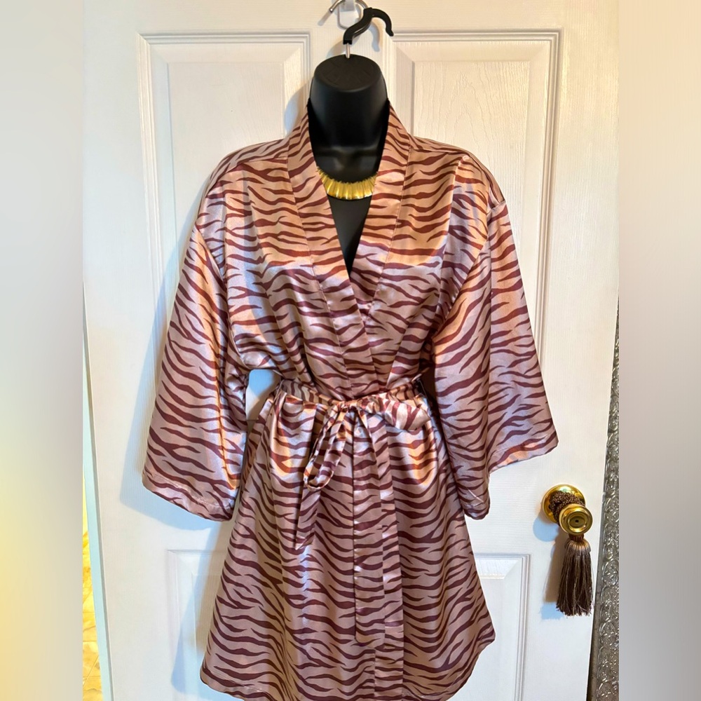 Forever 21 Kimono Robe